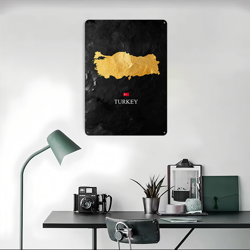 Golden Turkey Map on Black Bac - Background Retro Gaming 评论和价格